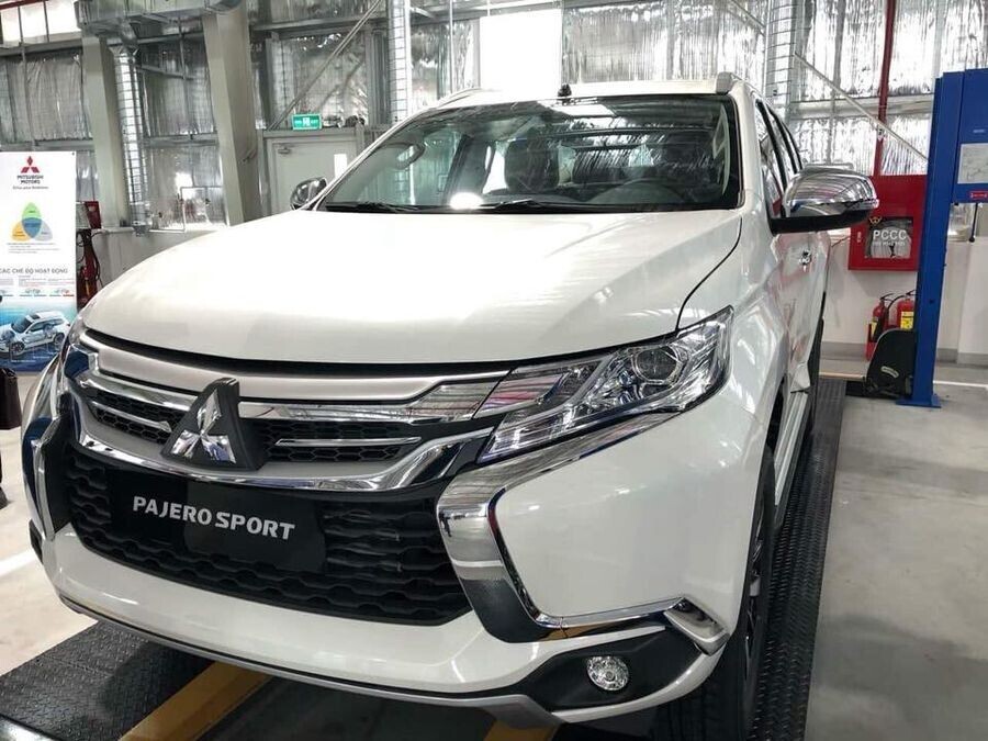 Mitsubishi Pajero Sport tại Việt Nam sẽ có thêm bản máy dầu dùng số sàn rẻ  hơn