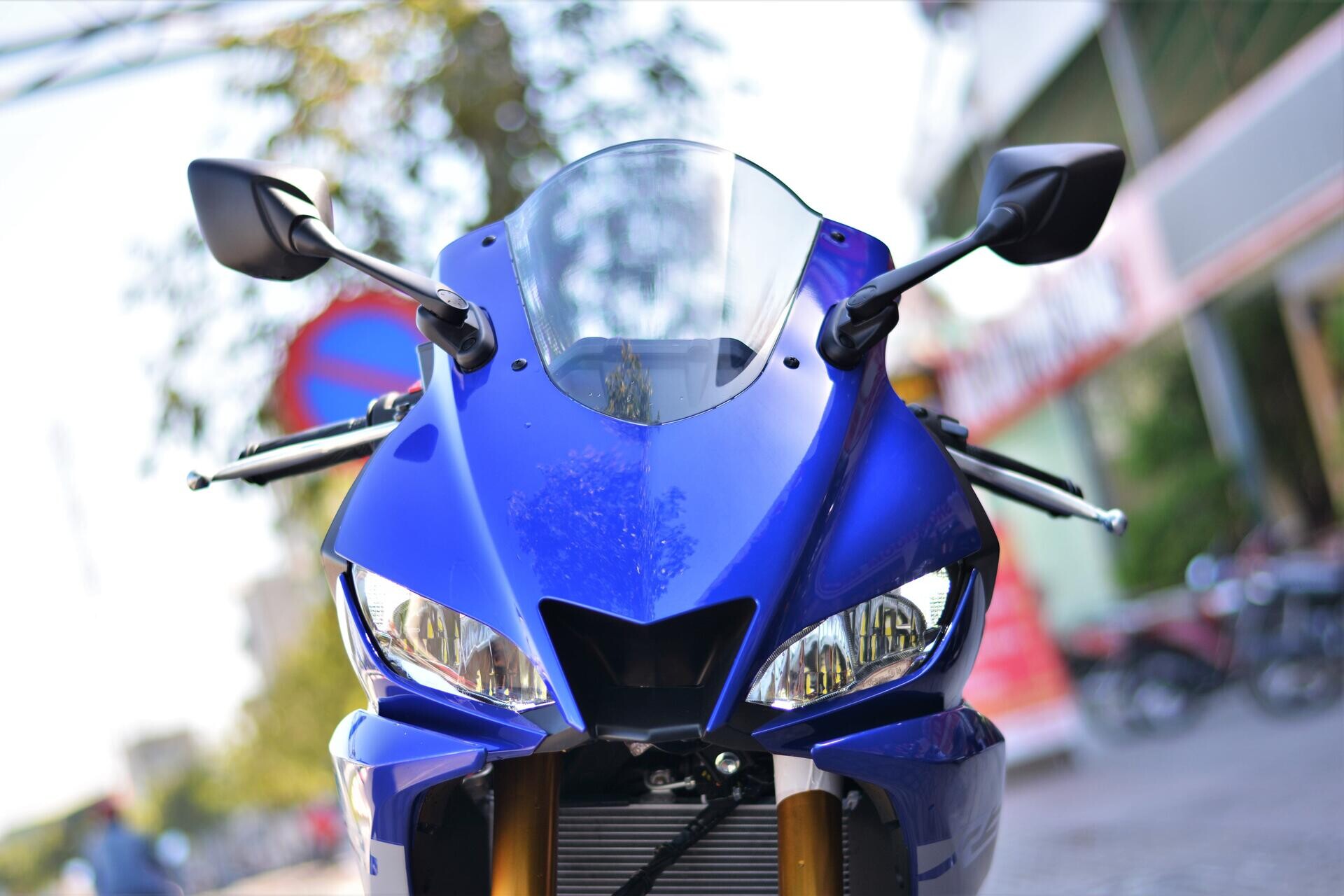 Mô tô thể thao Yamaha YZFR3 phiên bản đặc biệt giá 125 triệu đồng