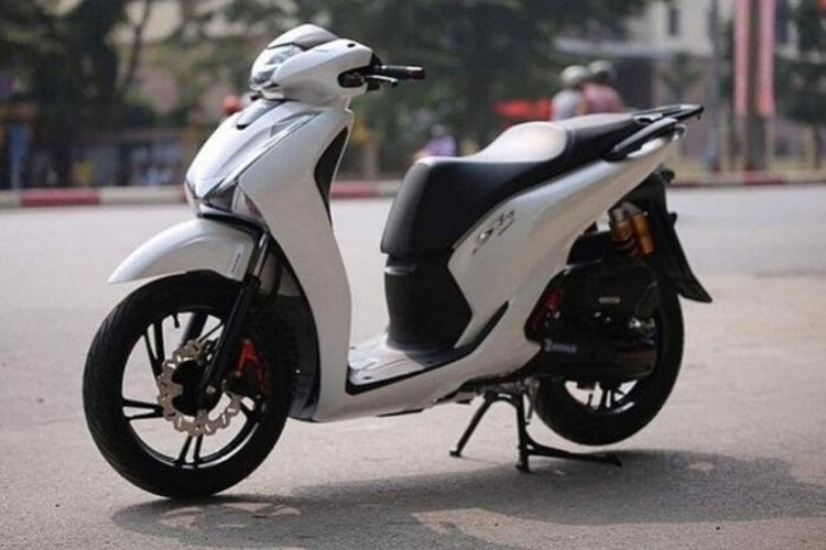 Nên mua bản đời sau hay air blade 2021?