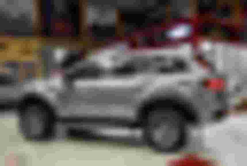 ngam ford everest do f-150 hang hiem tai viet nam: gia 150 trieu dong, 30 ngay lap dat, dep nhu 