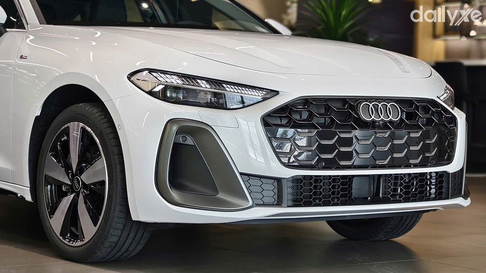 Lưới tản nhiệt thiết kế bản lớn ấn tượng