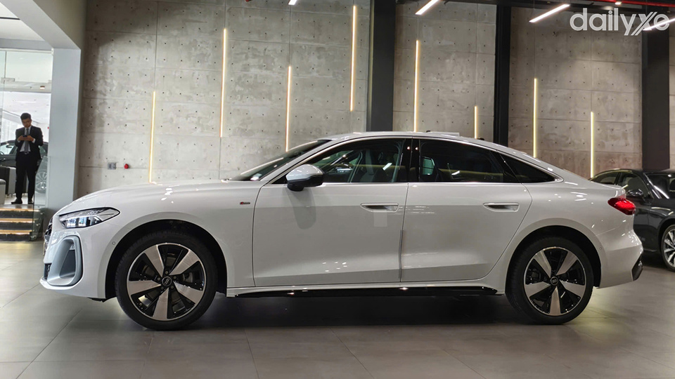 Thân xe thanh thoát toát lên vẻ ngoài năng động