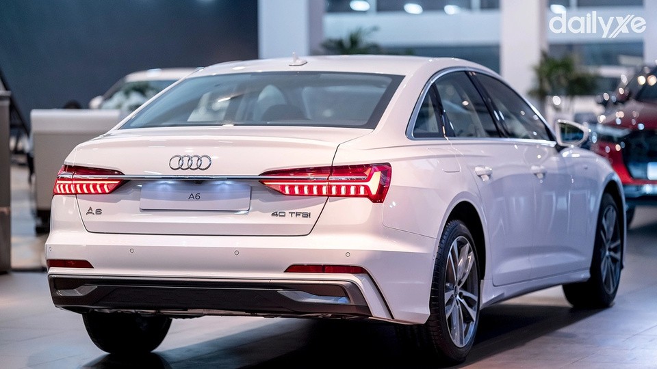 Thiết kế đuôi xe Audi A6 theo phong cách thể thao