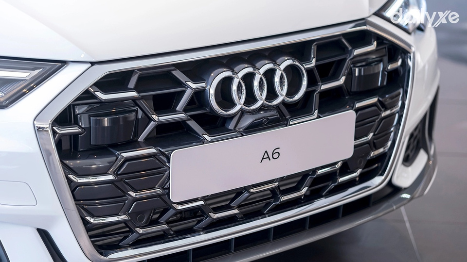 Lưới tản nhiệt thiết kế tổ ong kiểu mới