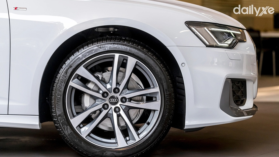 Mâm xe kích thước lớn đa chấu nổi bật