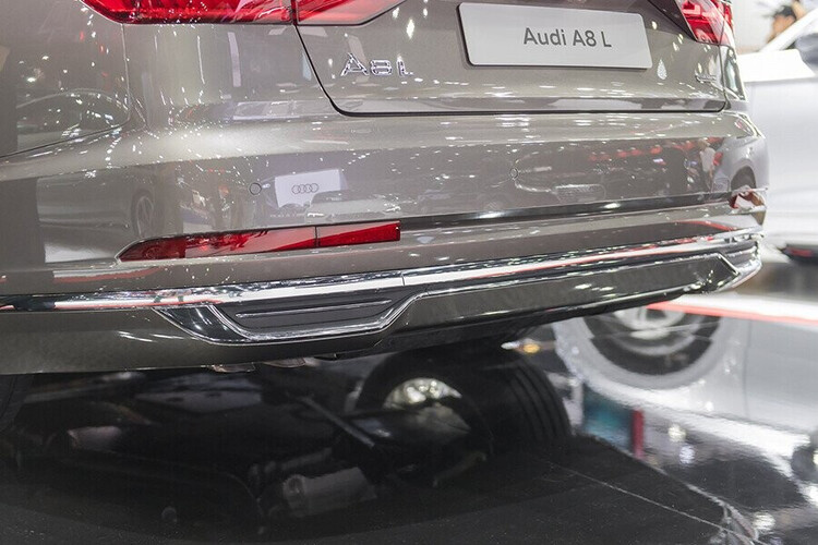 Ngoại thất Audi A8 - Hình 16