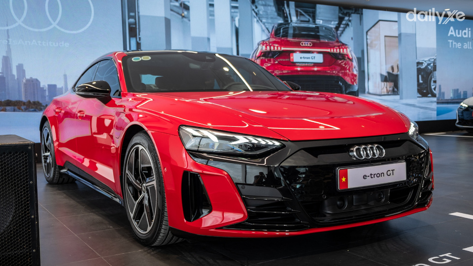 Audi e-tron có kích thước lớn cùng nhiều tùy chọn màu sắc