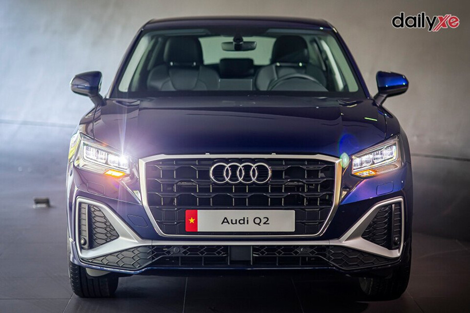 Đầu xe thiết kế hầm hố