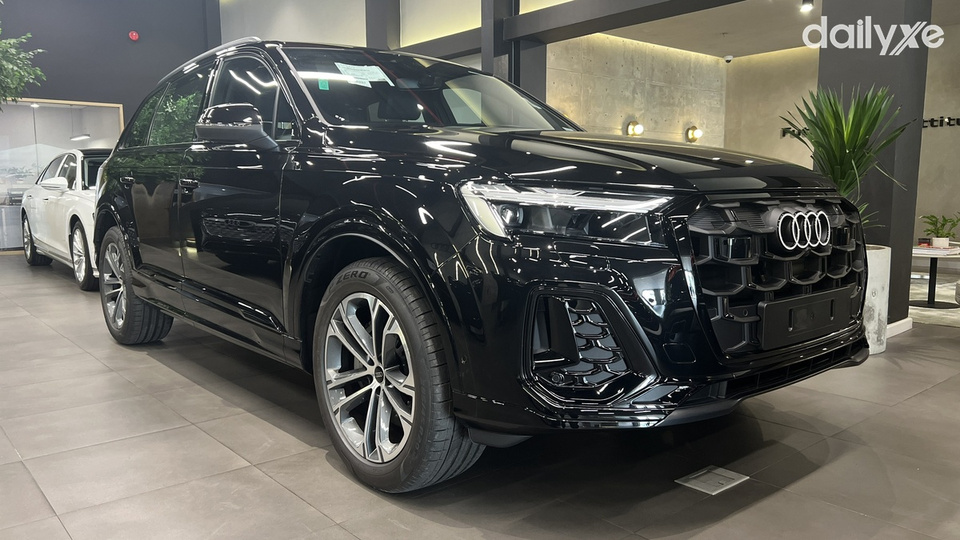 Audi Q7 là chiếc SUV hạng sang cỡ lớn hội tụ đầy đủ những yếu tố từ sang trọng, thể thao, tiện dụng
