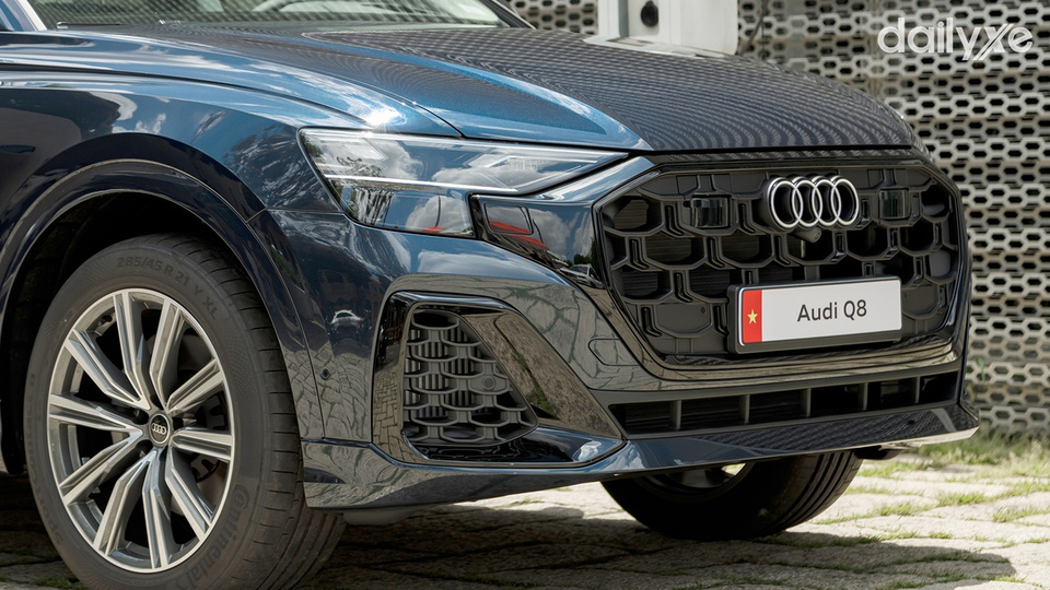 Ngoại Thất Audi Q8 - Hình 3 Hốc gió sâu tạo vẻ hầm hố