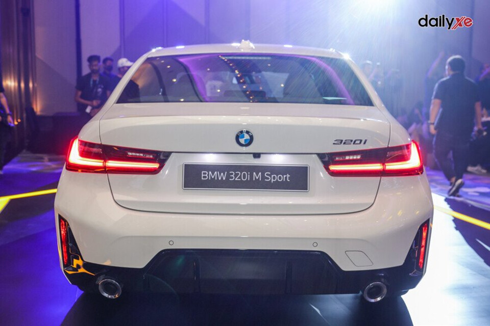 Cụm đèn hậu LED