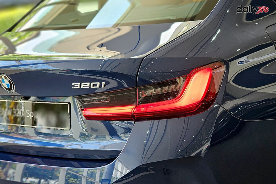 Cụm đèn hậu LED