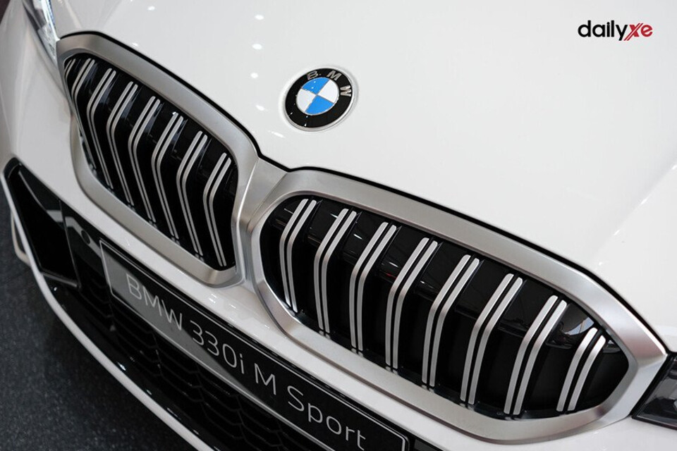 Lưới tản nhiệt với thiết kế sang trọng theo phong cách thể thao