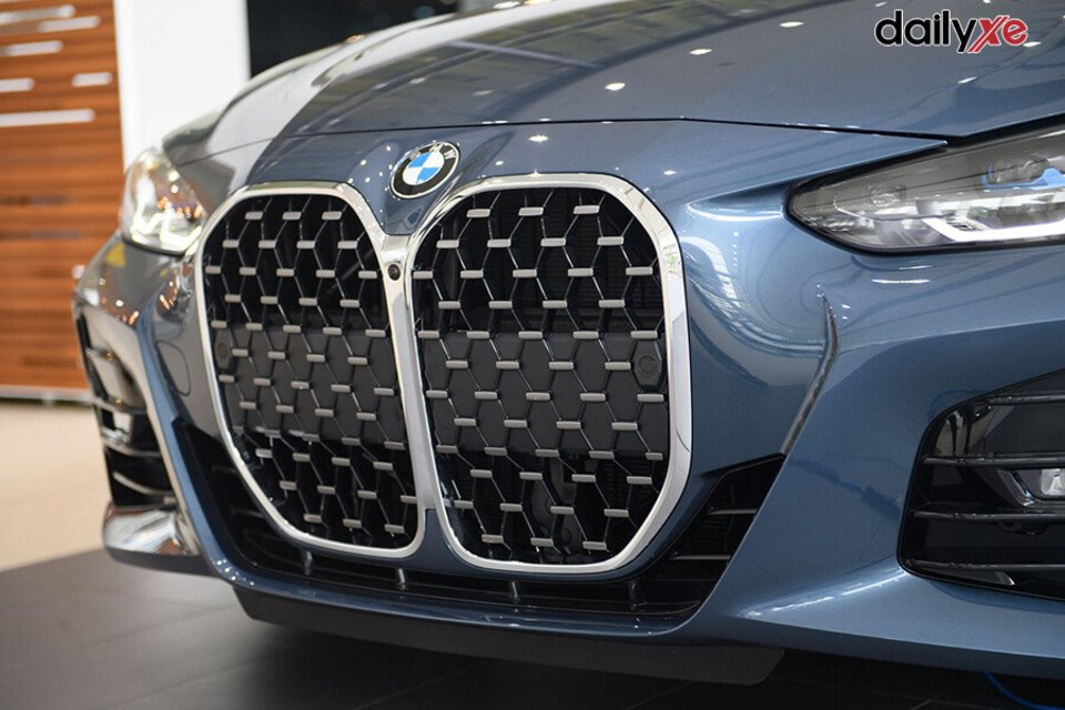 Lưới tản nhiệt thiết kế hầm hố