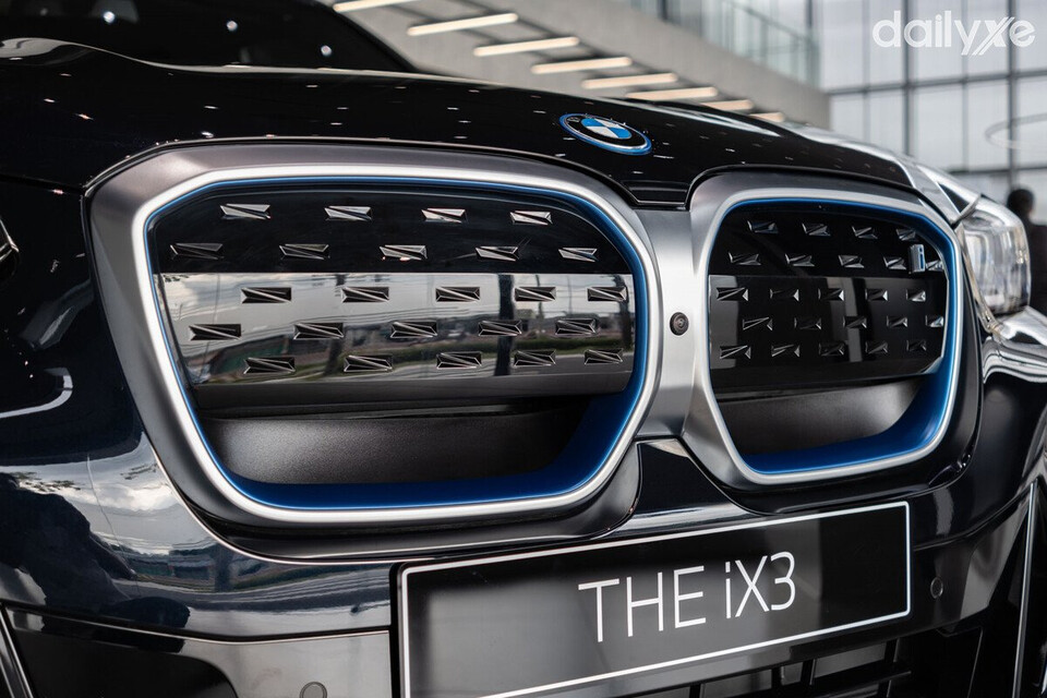 Thiết kế cụm lưới tản nhiệt hình quả thận đóng kín