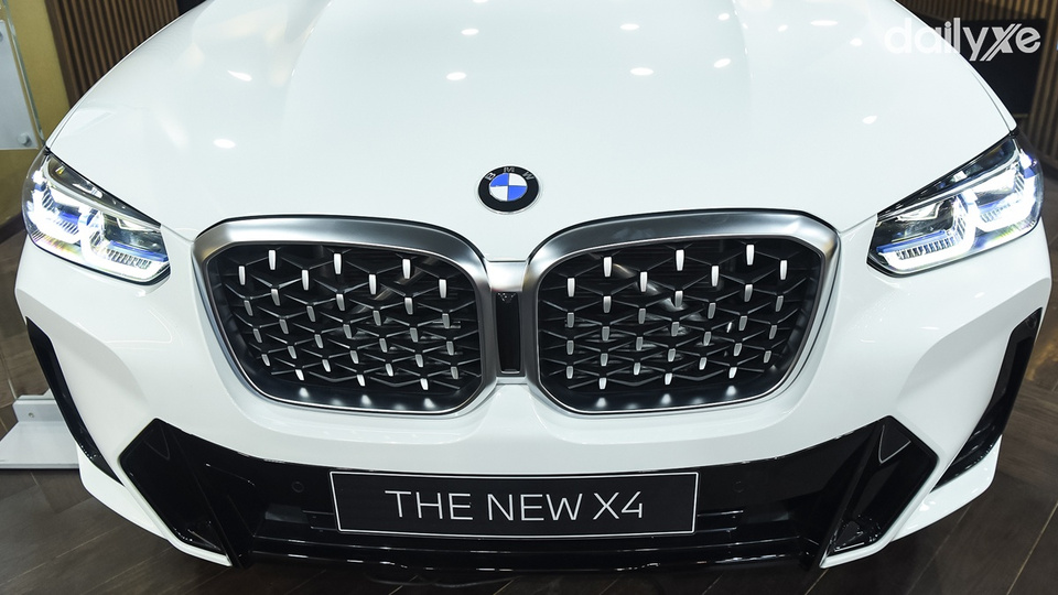 Lưới tản nhiệt thiết kế đặc trưng