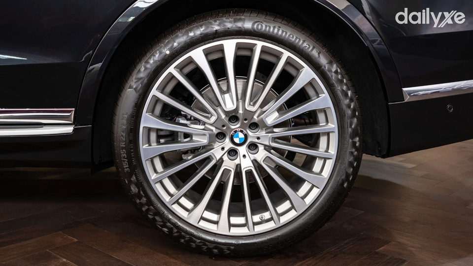 Mâm xe kích thước lớn thiết kế đa chấu