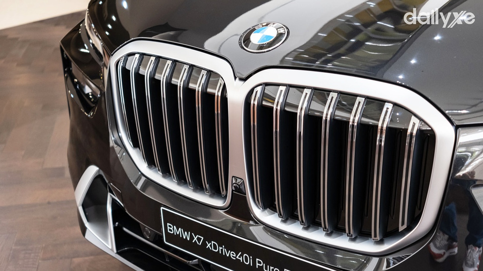 Lưới tản nhiệt hình quả thận đặc trưng