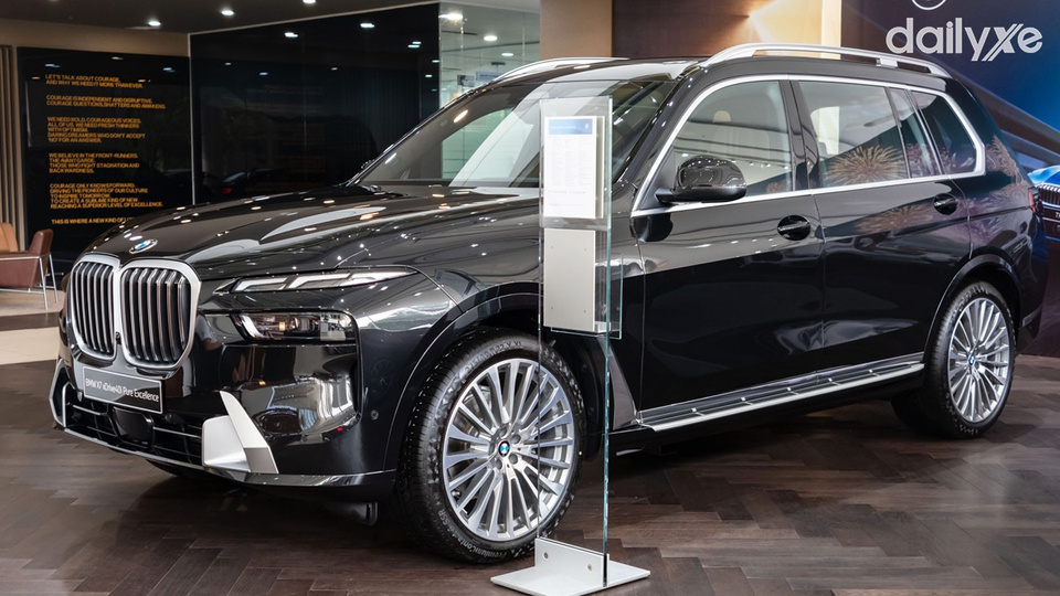 BMW X7 trang bị bảng màu thịnh hành