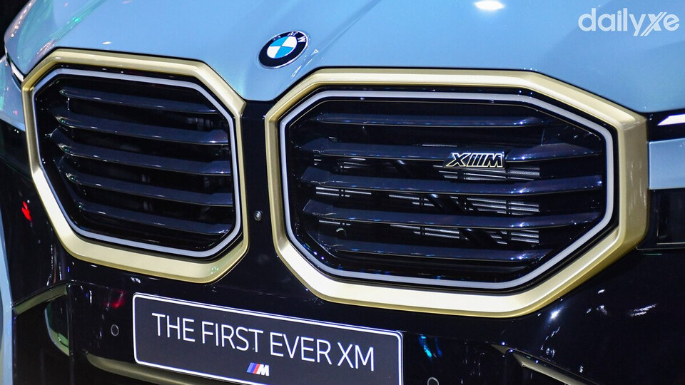 Lưới tản nhiệt tạo hình bát giác góc cạnh