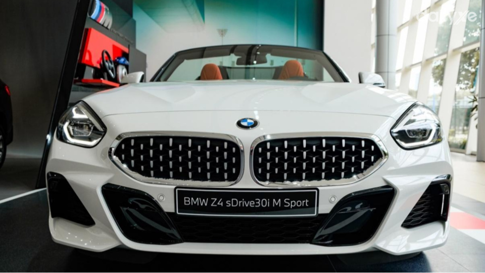 Cản trước của xe sơn đen cá tính