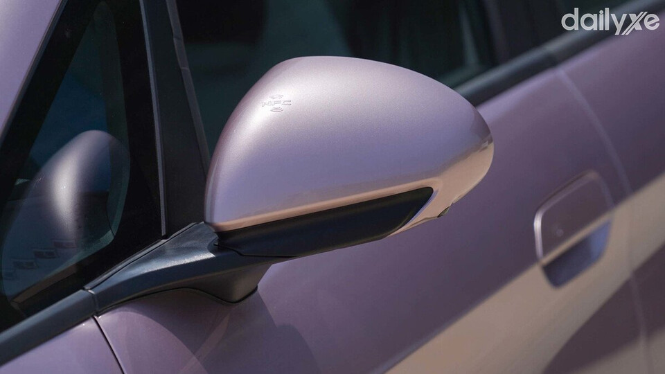 Gương chiếu hậu tích hợp nhiều tính năng tiện dụng