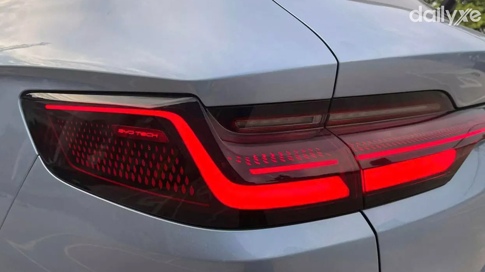 Cụm đèn hậu dạng liền mạch ứng dụng hiệu ứng giọt nước