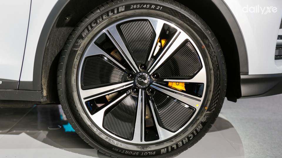 Lốp xe vận hành bền bỉ và bám đường tốt