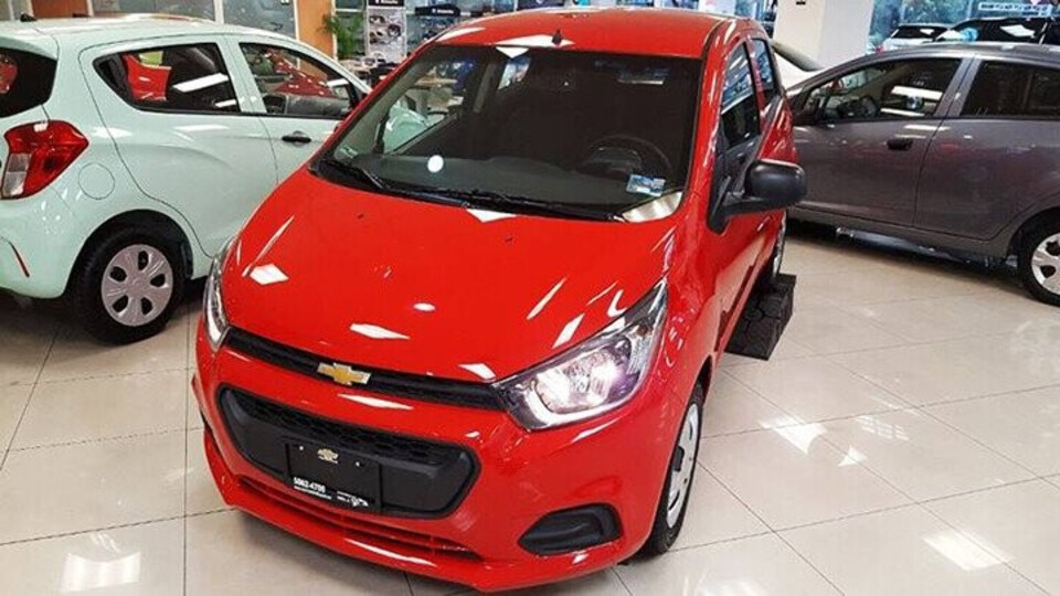 Đèn chiếu hậu chỉnh điện Đèn chiếu hậu chỉnh điện