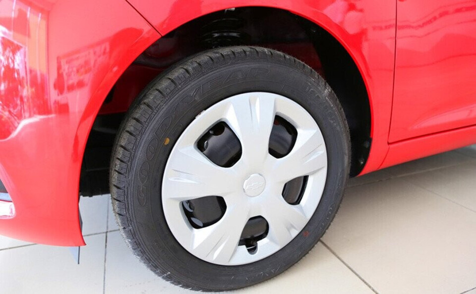 ngoai-that-chevrolet-spark-duo-7.jpg Bộ la zăng sắt 155/70R14