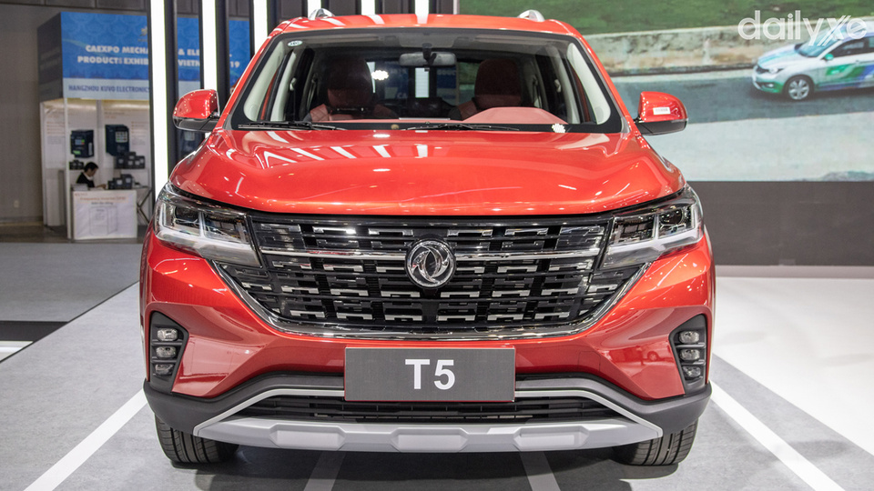 Dongfeng T5 trang bị lưới tản nhiệt bản lớn năng động