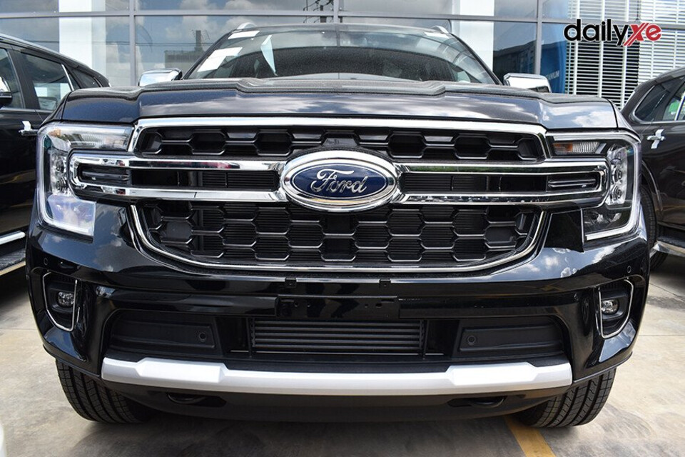 Đầu xe thiết kế mạnh mẽ hơn