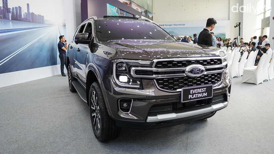 Dòng xe Ford thiết kế hiện đại kết hợp vận hành mạnh mẽ