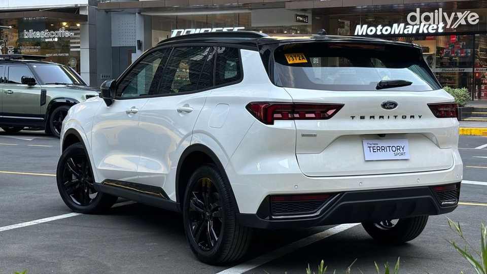 Đuôi xe Ford Territory Sport thiết kế kiểu dáng vuông vắn, toát lên vẻ sang trọng