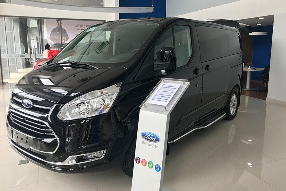 Ford Tourneo mang vẻ đẹp năng động và cứng cáp theo phong cách Mỹcủa Ford Tourneo mang vẻ đẹp năng động và cứng cáp theo phong cách Mỹ Ford Tourneo mang vẻ đẹp năng động và cứng cáp theo phong cách Mỹcủa Ford Tourneo mang vẻ đẹp năng động và cứng cáp theo phong cách Mỹ