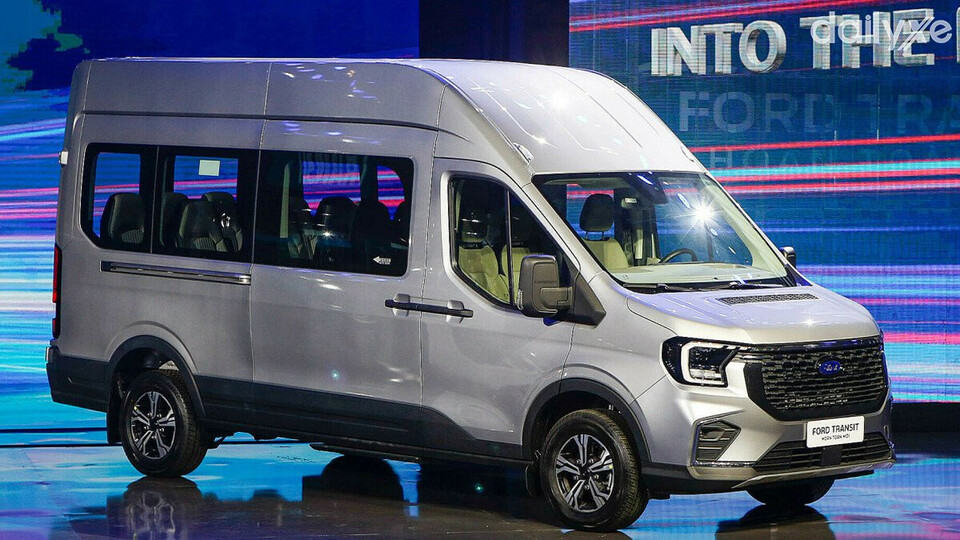 Kích thước xe lớn hơn hẳn so với thế hệ tiền nhiệm