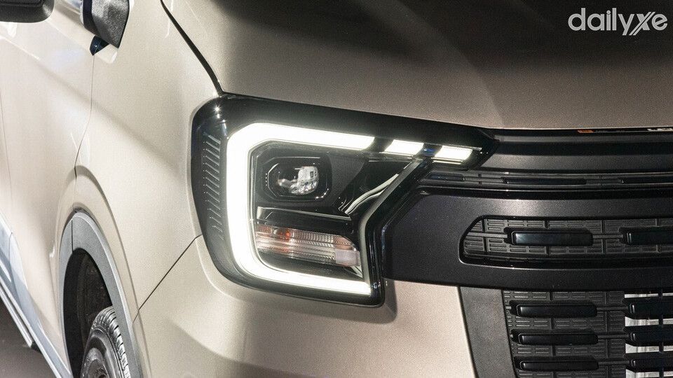 Thiết kế đèn LED hình chữ C, đem lại hiệu quả chiếu sáng cao