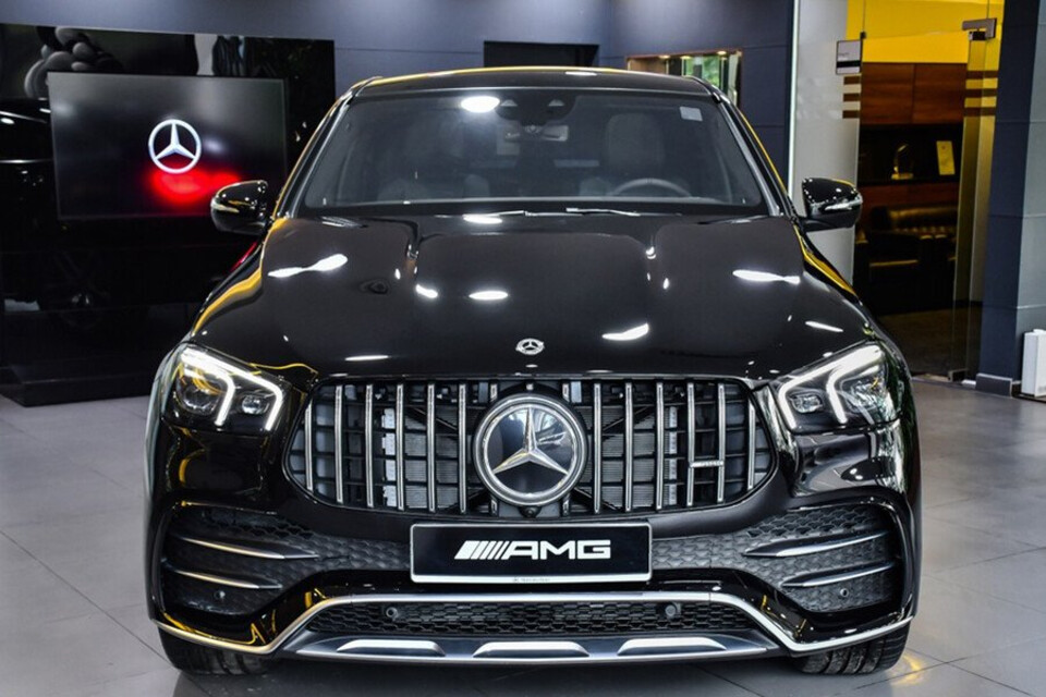 Đầu xe thiết kế mạnh mẽ