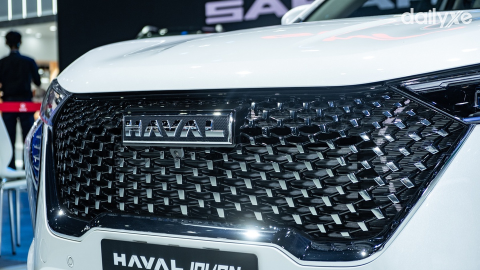 Lưới tản nhiệt thiết kế bản lớn