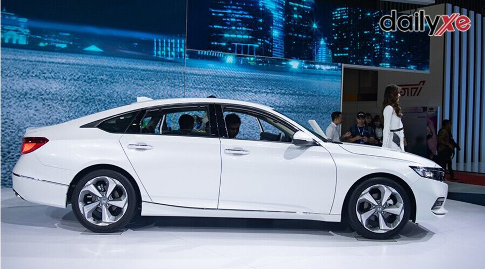 Thân xe thiết kế mạnh mẽ