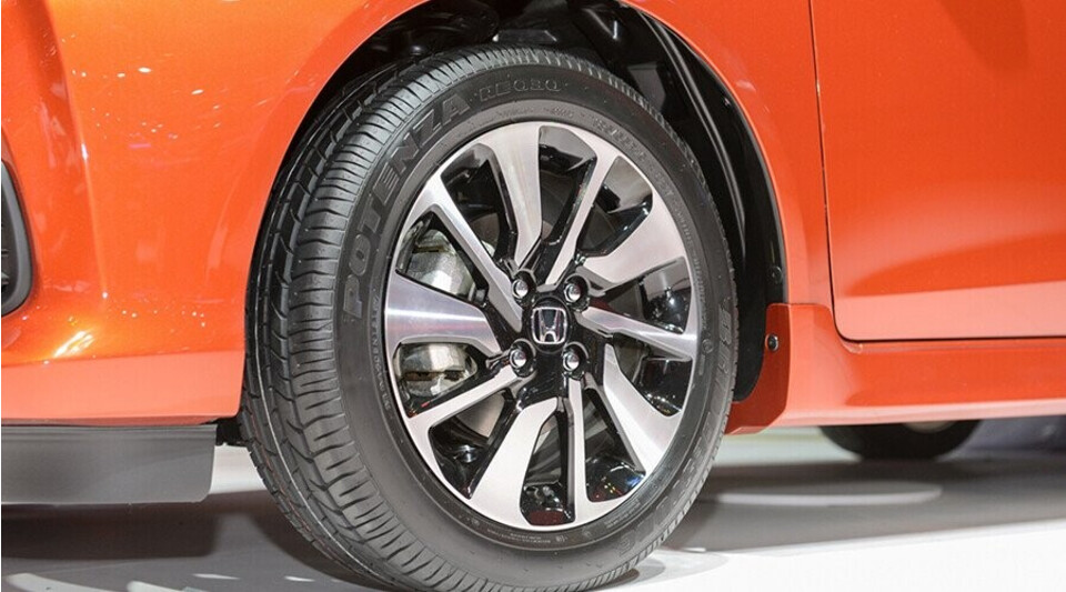 Mâm xe Brio thiết kế thể thao