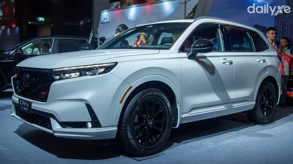 Ngoại thất đậm chất thể thao với thiết kế tinh tế, thời thượng