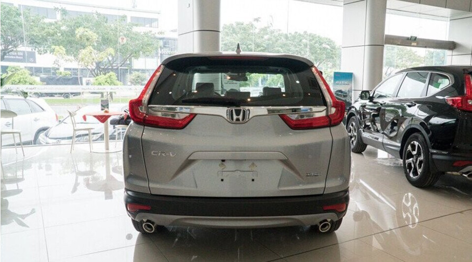 Đuôi xe CR-V thiết kế sang trọng Đuôi xe CR-V thiết kế sang trọng