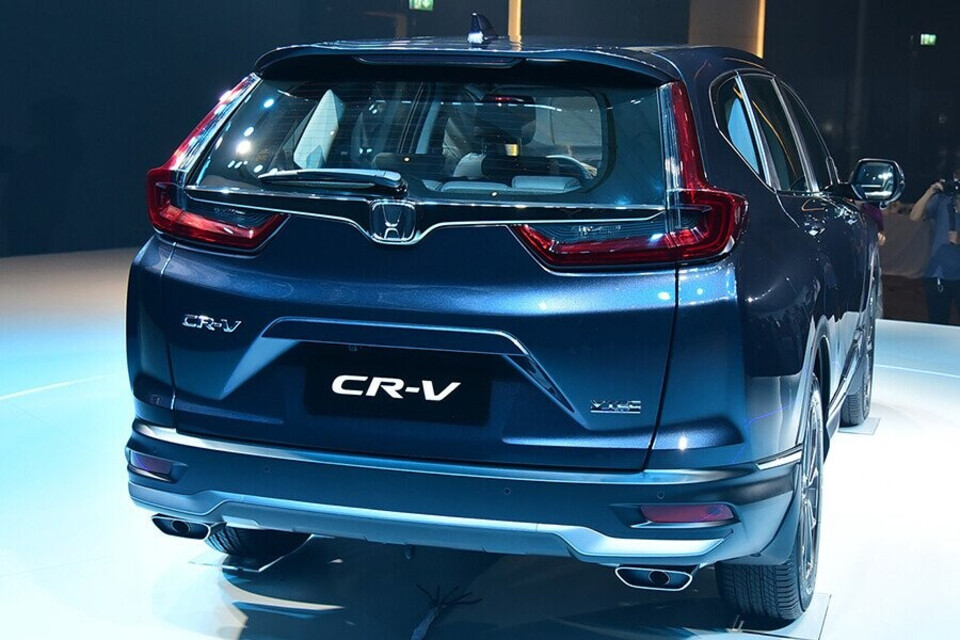 Đuôi xe thiết kế thể thao Đuôi xe thiết kế thể thao