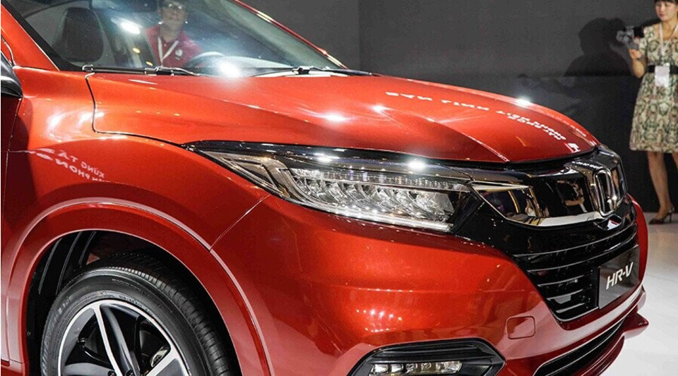 HR-V cụm đèn phía trước dạng Full LED