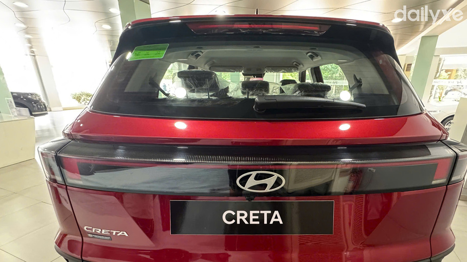 Cụm đèn hậu thiết kế độc đáo nổi bật