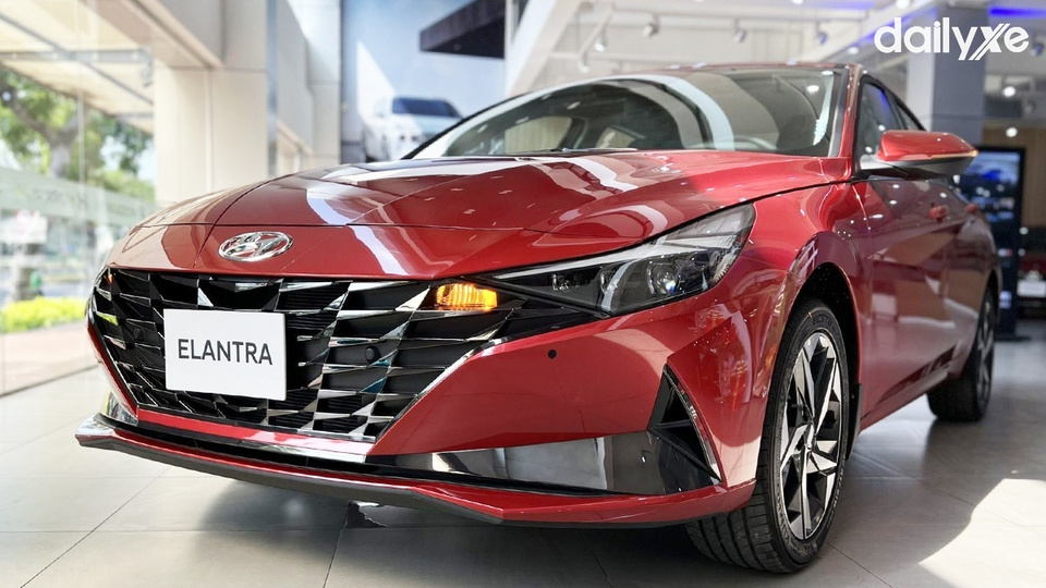 Elantra sỡ hữu diện mạo hoàn toàn mới sang trọng