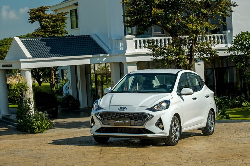 Hyundai i10 mang phong cách trẻ trung