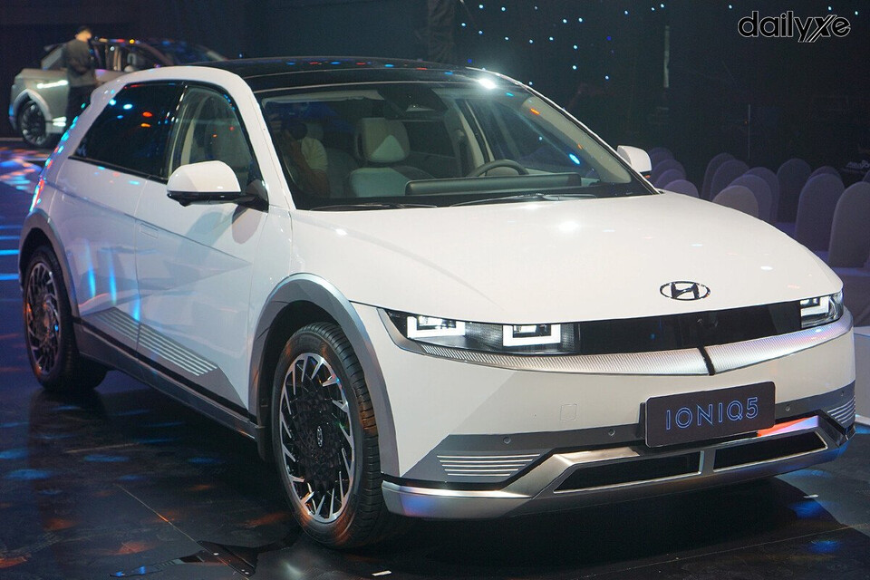 Mẫu xe điện thiết kế hiện đại