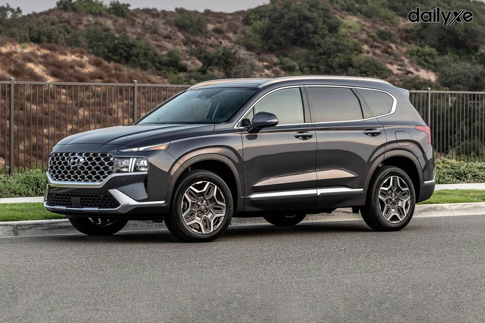 Ngoại hình Hyundai SantaFe Hybrid giống với phiên bản động cơ đốt trong